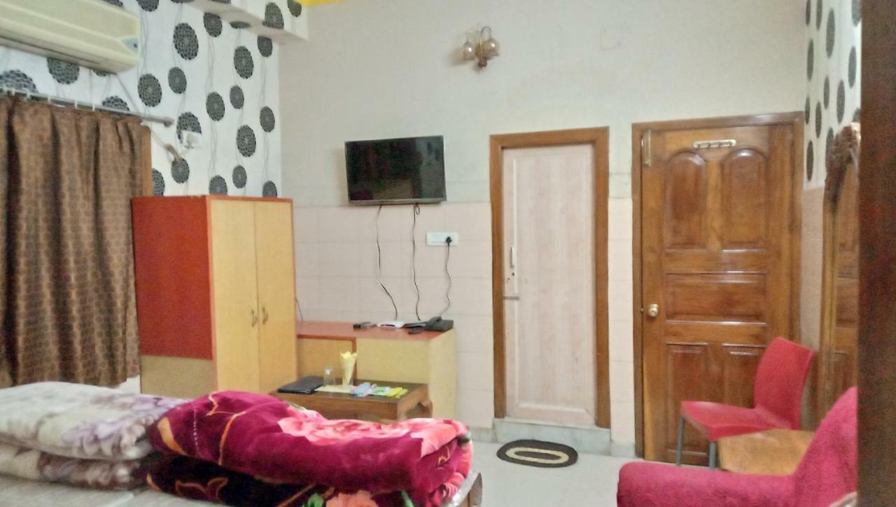 Hotel Surja Laxmi Raiganj Eksteriør bilde